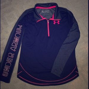 Girls long sleeved Under Armour Athletic Shirt XL